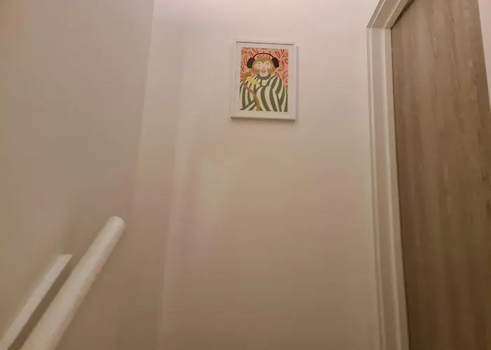 Stays, Play Pool,wi-fi,parking,3 Double Beds Apartment Bradford (West Yorkshire)